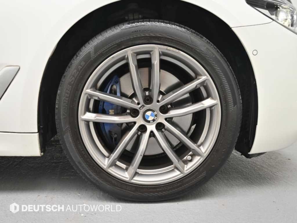 BMW 5시리즈 5시리즈 (G30) 530i xDrive M 스포츠 플러스 이미지 5