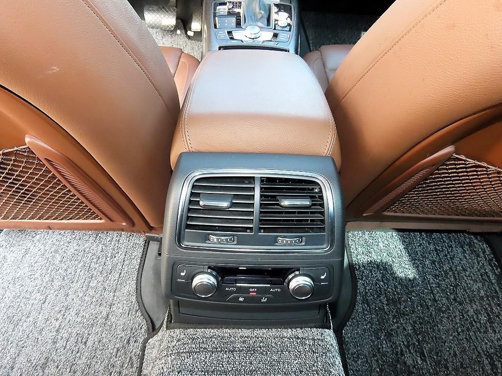 아우디 A6 뉴A6 40 TFSI 프리미엄 이미지 16