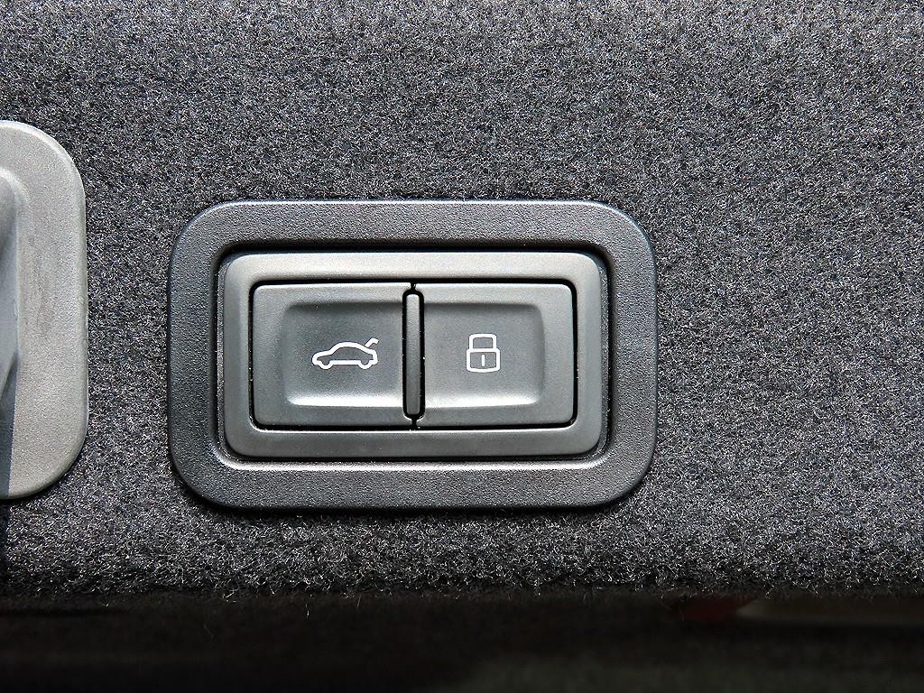 아우디 A6 뉴A6 40 TFSI 프리미엄 이미지 17