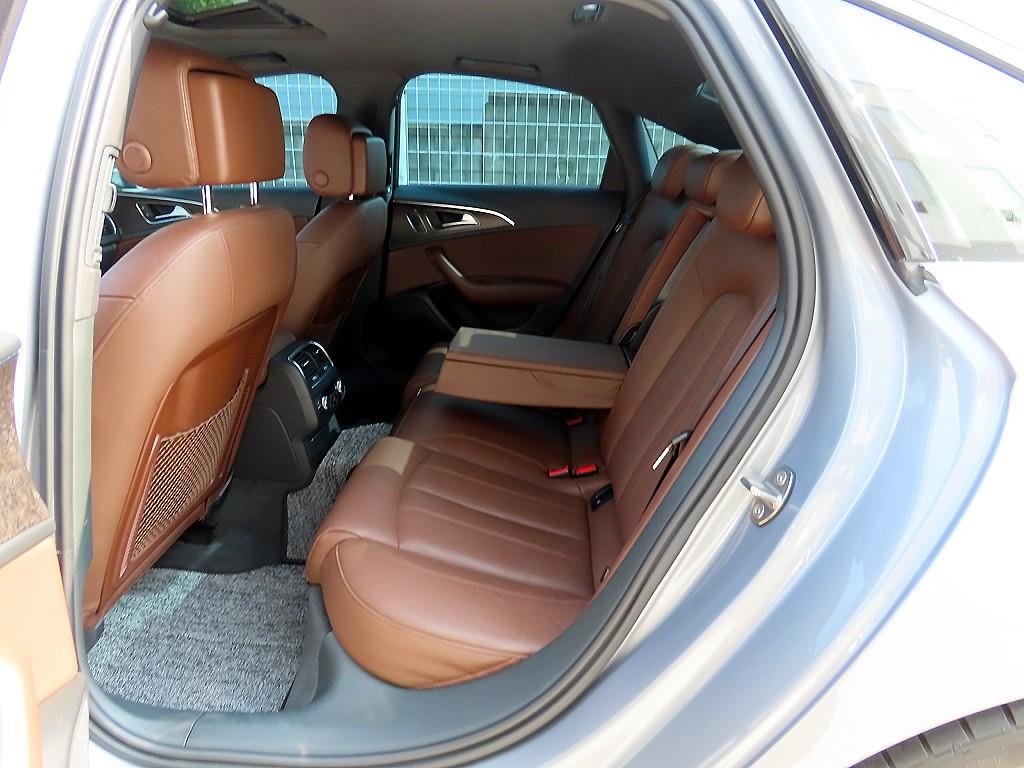 아우디 A6 뉴A6 40 TFSI 프리미엄 이미지 6