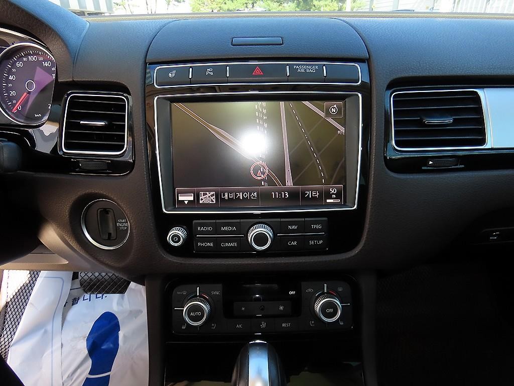 폭스바겐 투아렉 뉴 투아렉 V6 3.0 TDI 블루모션 이미지 12