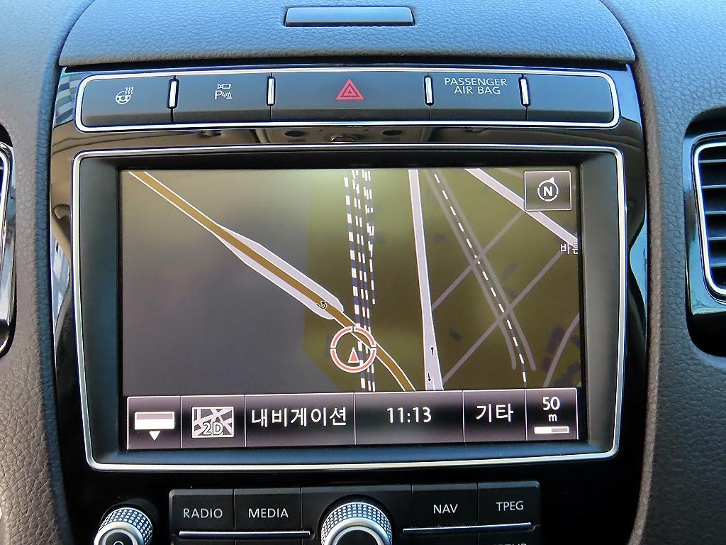 폭스바겐 투아렉 뉴 투아렉 V6 3.0 TDI 블루모션 이미지 13