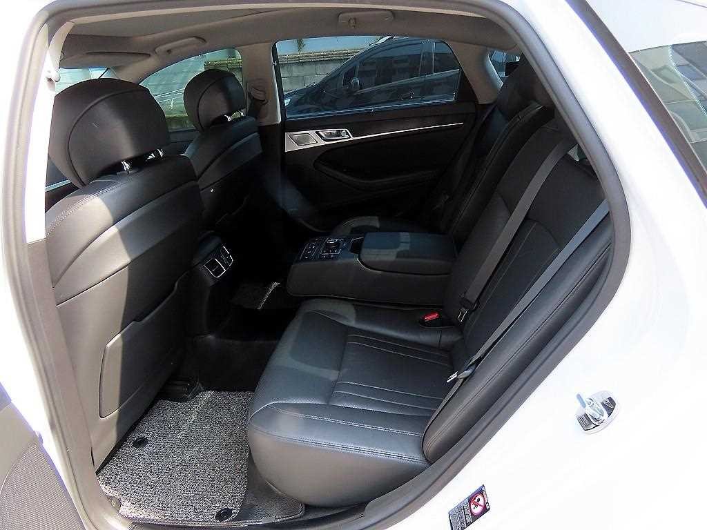 제네시스 G80 3.3 GDI AWD 프리미엄 럭셔리 이미지 6
