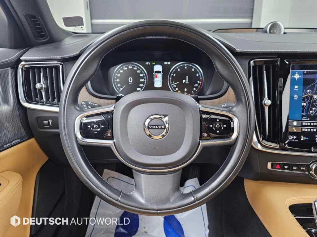 볼보 S90 B6 AWD 인스크립션 이미지 13