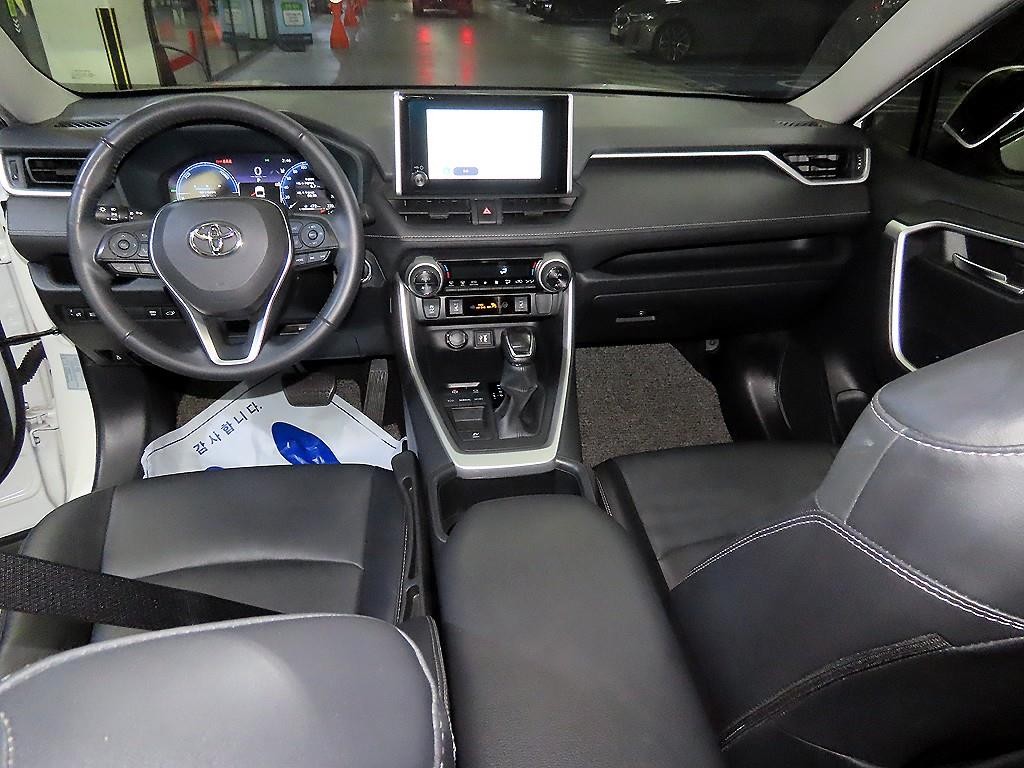 토요타 라브4 RAV4(5세대) 2.5 2WD 하이브리드 XLE 이미지 10