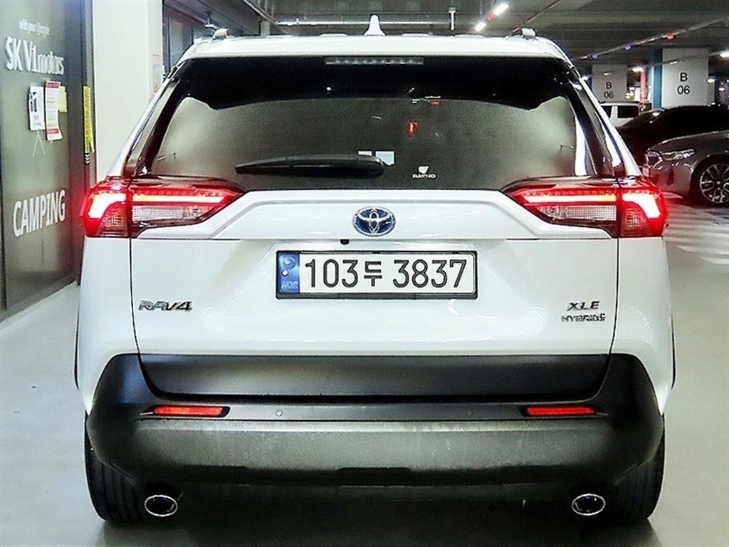 토요타 라브4 RAV4(5세대) 2.5 2WD 하이브리드 XLE 이미지 5