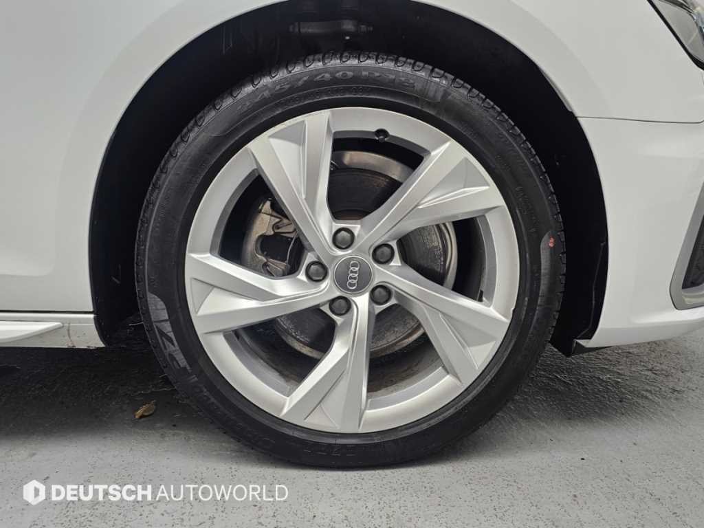 아우디 A4 A4 (B9) 40 TFSI 프리미엄 이미지 5