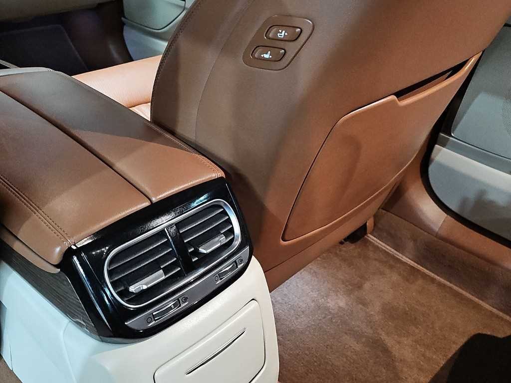 제네시스 G90 3.8 GDI AWD 프리미엄 럭셔리 이미지 14