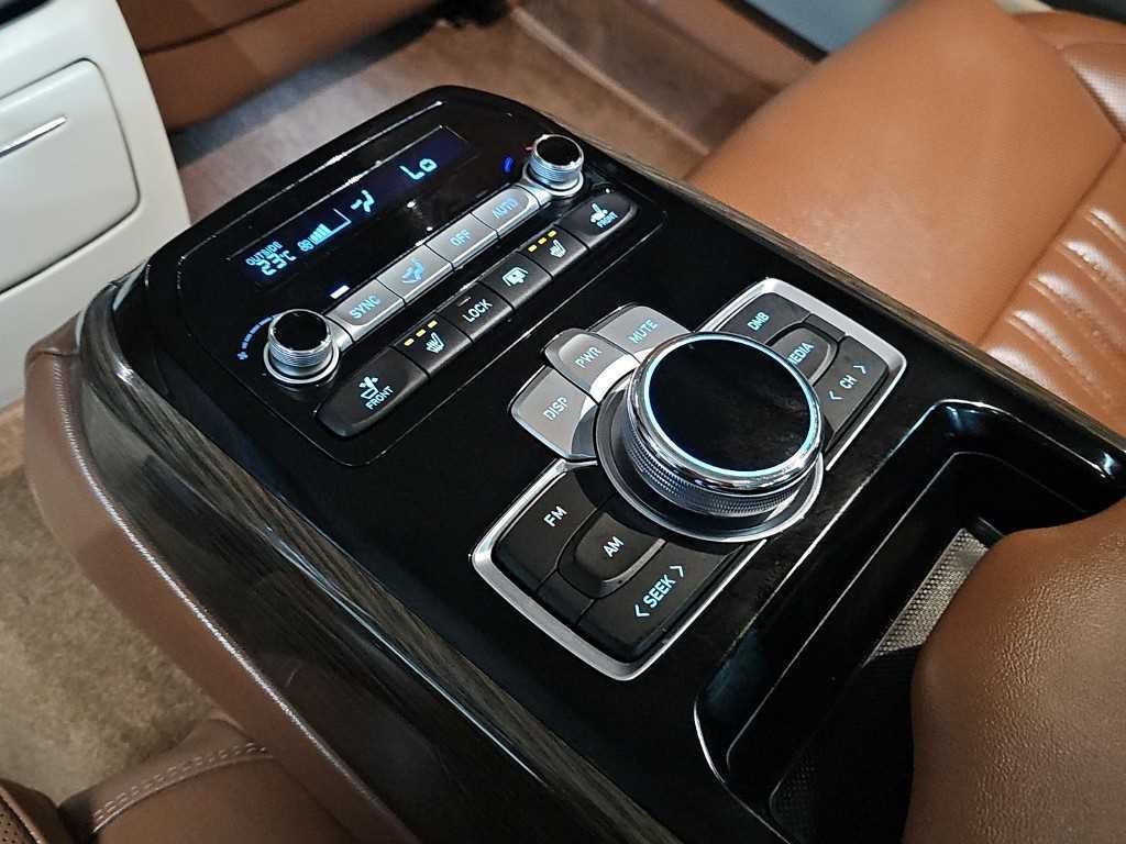 제네시스 G90 3.8 GDI AWD 프리미엄 럭셔리 이미지 15