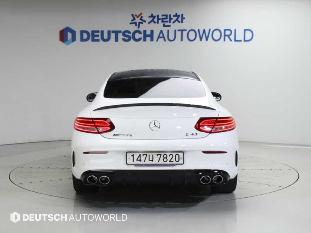 벤츠 C 클래스 C클래스 W205 C43 AMG 4MATIC 쿠페 이미지 4