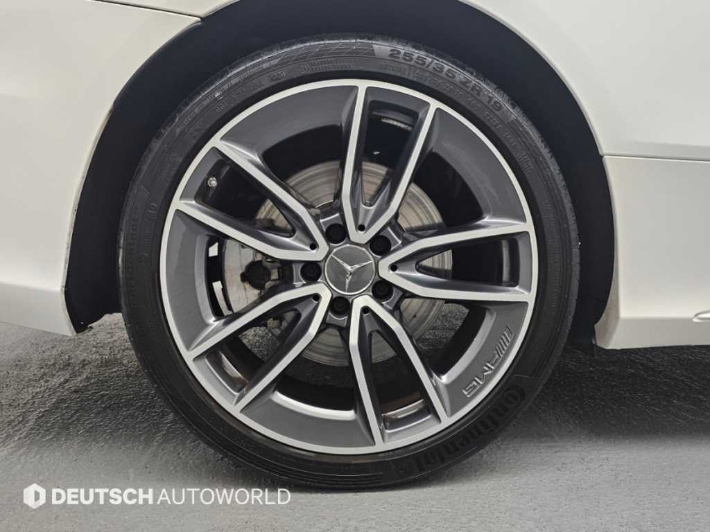 벤츠 C 클래스 C클래스 W205 C43 AMG 4MATIC 쿠페 이미지 5