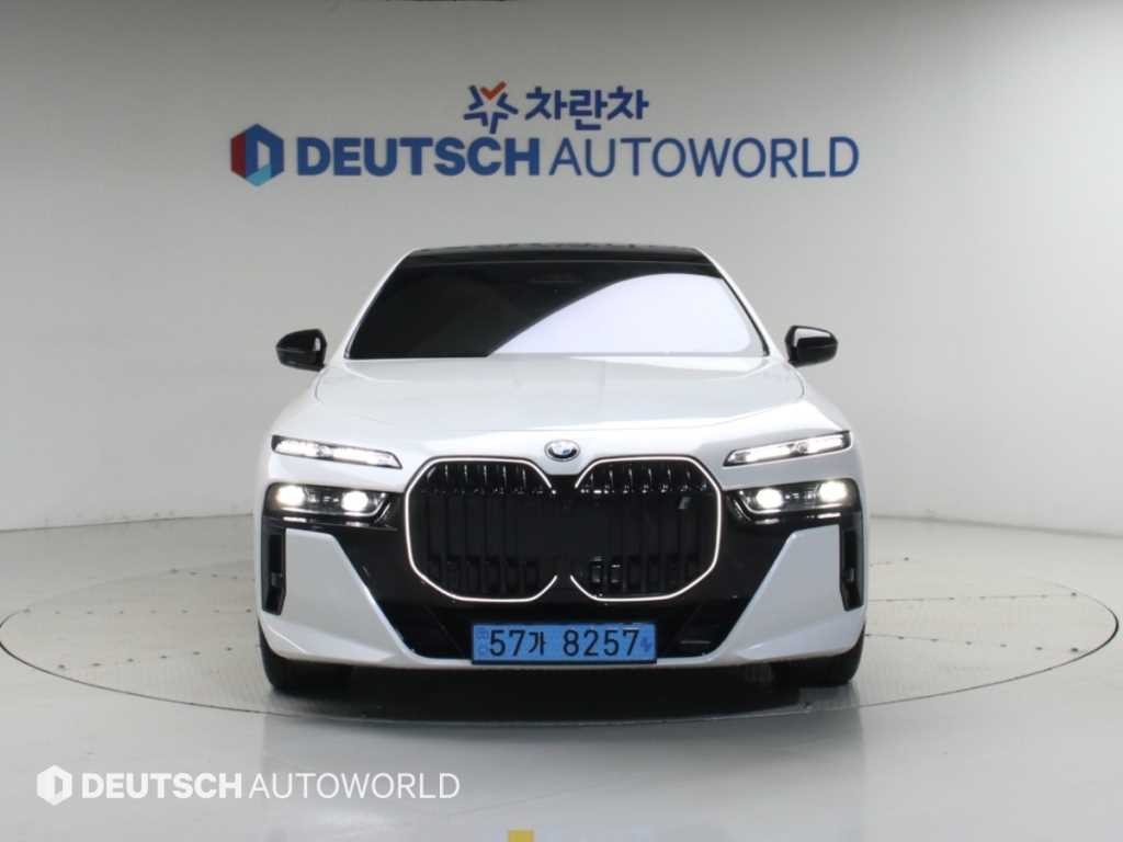 BMW i7 BMW i7 xDrive 60 M 스포츠 이그제큐티브 팩 이미지 3
