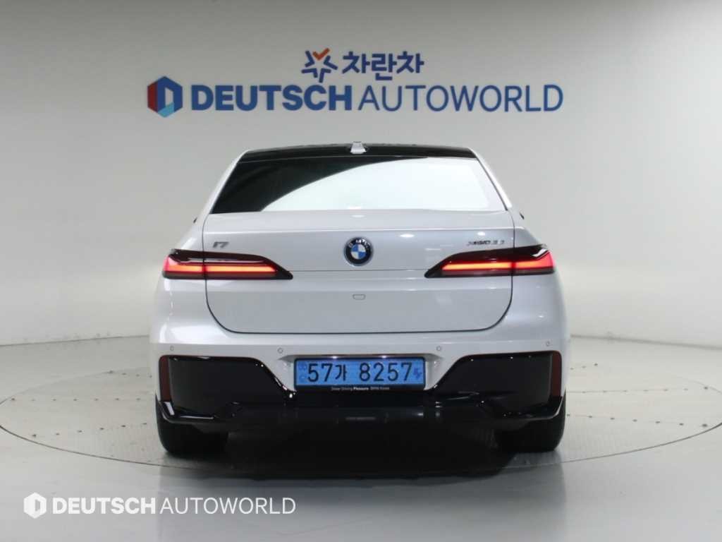 BMW i7 BMW i7 xDrive 60 M 스포츠 이그제큐티브 팩 이미지 4