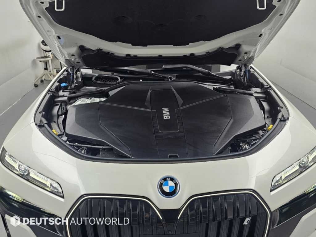BMW i7 BMW i7 xDrive 60 M 스포츠 이그제큐티브 팩 이미지 6