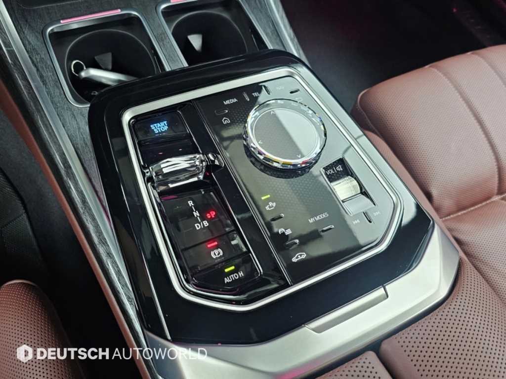 BMW i7 BMW i7 xDrive 60 M 스포츠 이그제큐티브 팩 이미지 9