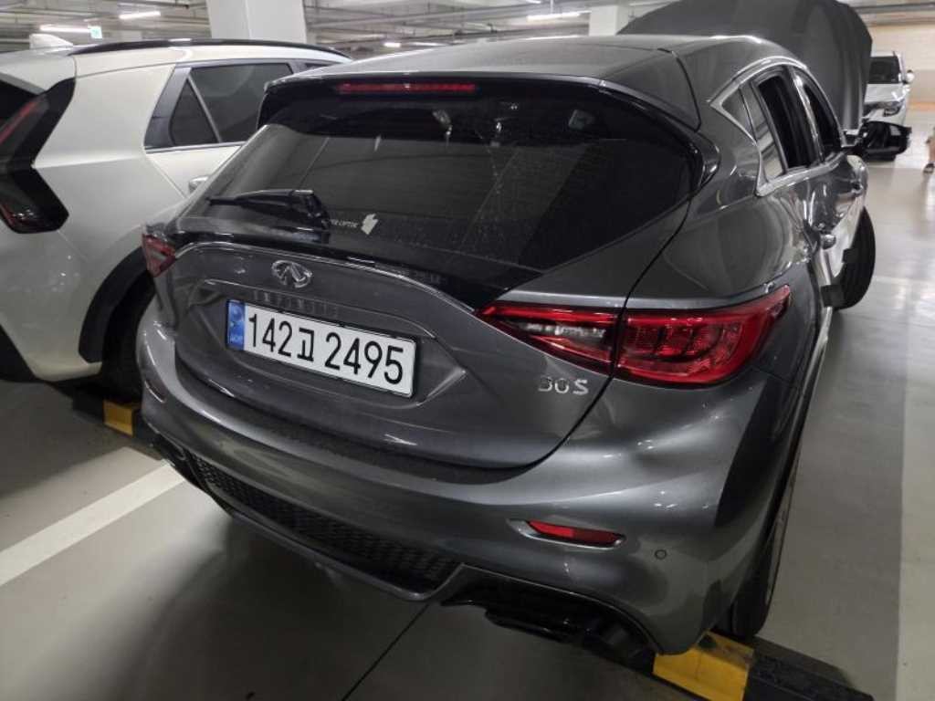 인피니티 Q Q30 2.0 프리미엄 이미지 4