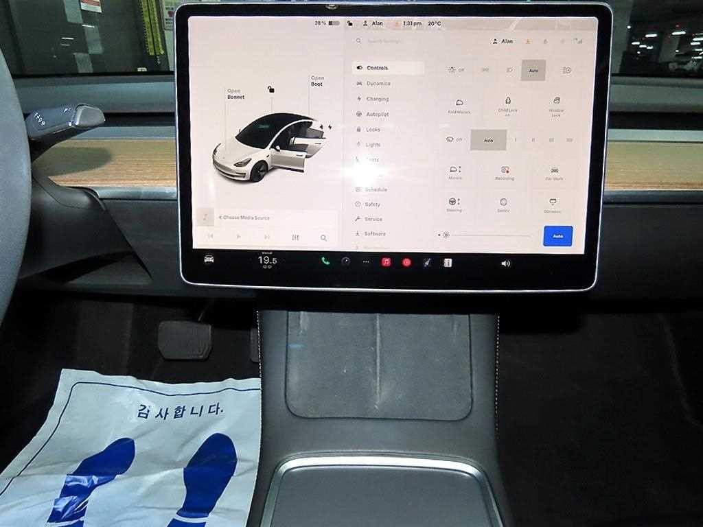 테슬라 모델 3 롱 레인지 이미지 11