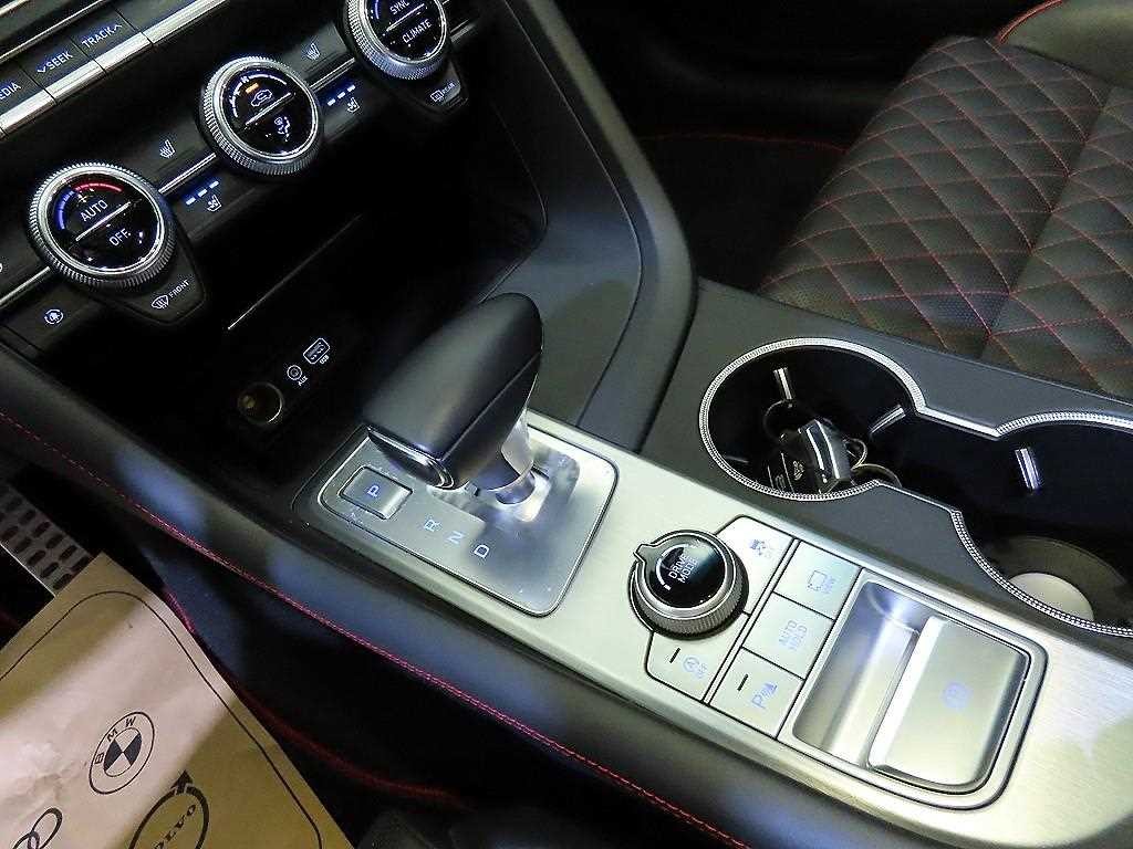 제네시스 G70 2.0T AWD 스포츠 패키지 이미지 12