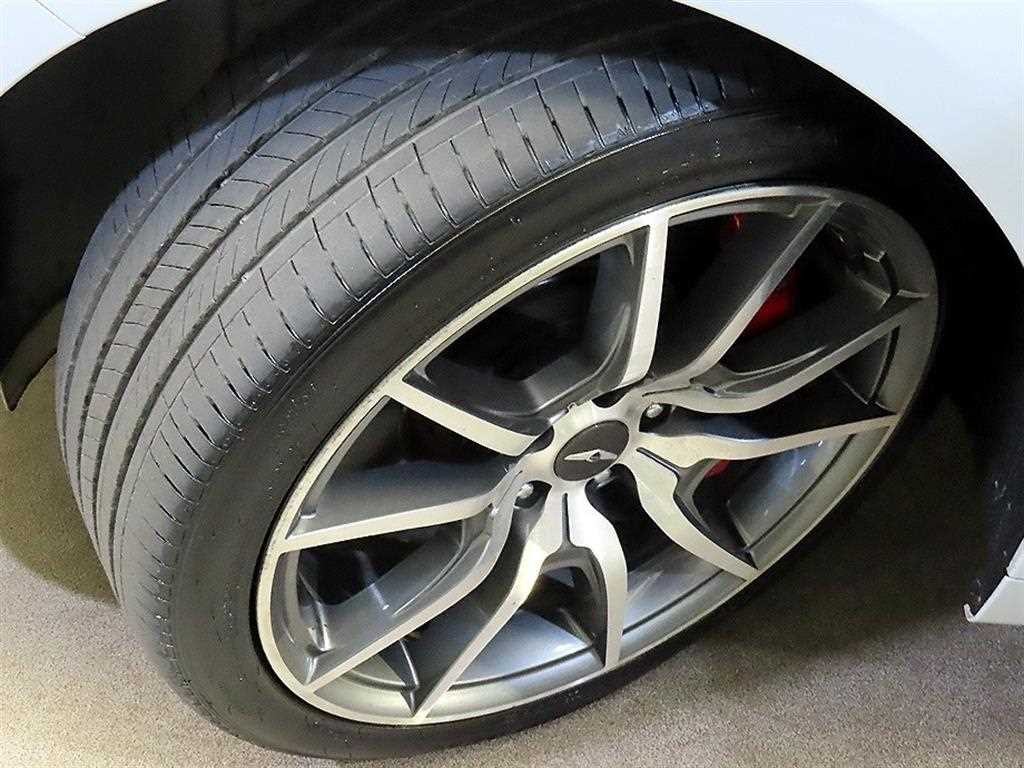 제네시스 G70 2.0T AWD 스포츠 패키지 이미지 20