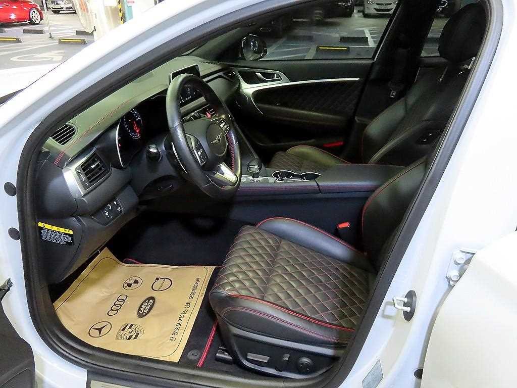 제네시스 G70 2.0T AWD 스포츠 패키지 이미지 6