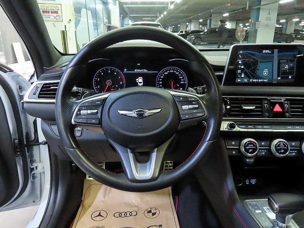 제네시스 G70 2.0T AWD 스포츠 패키지 이미지 8