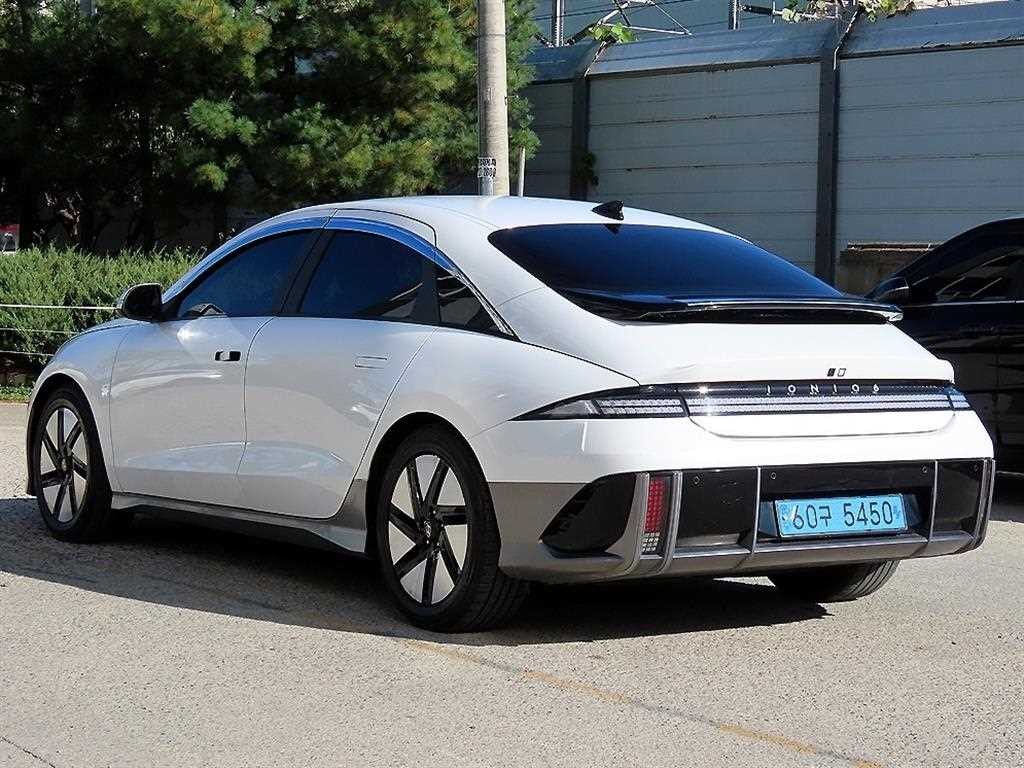 현대 아이오닉 6 롱레인지 익스클루시브 이미지 3
