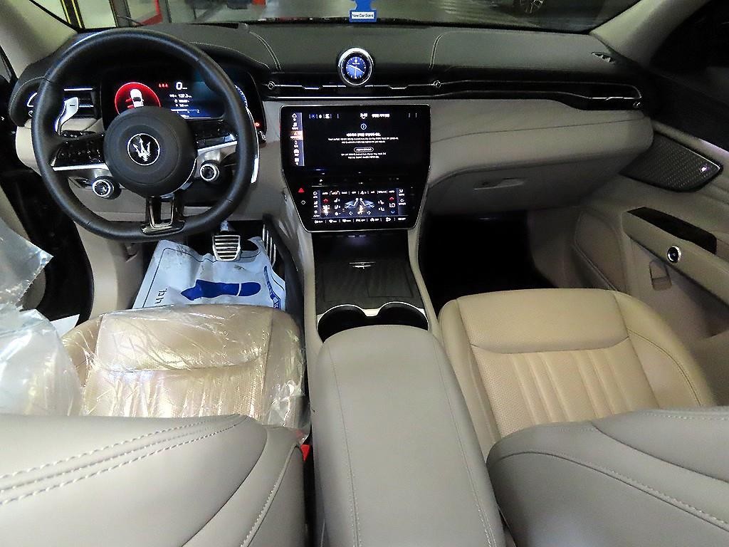 마세라티 그레칼레 2.0 AWD GT 이미지 10