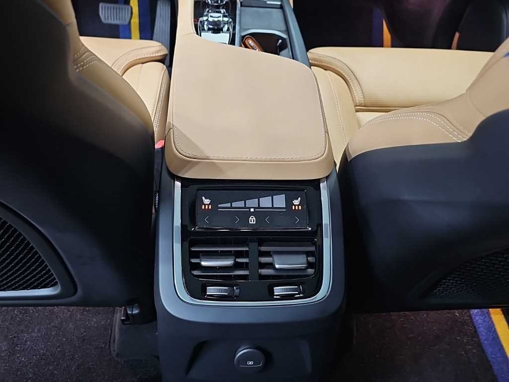 볼보 XC90 XC90 2세대 2.0 T8 AWD 얼티메이트 브라이트 이미지 14