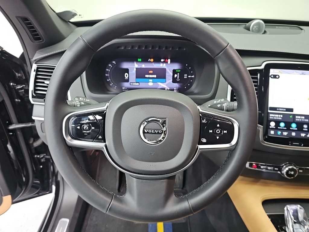 볼보 XC90 XC90 2세대 2.0 T8 AWD 얼티메이트 브라이트 이미지 9