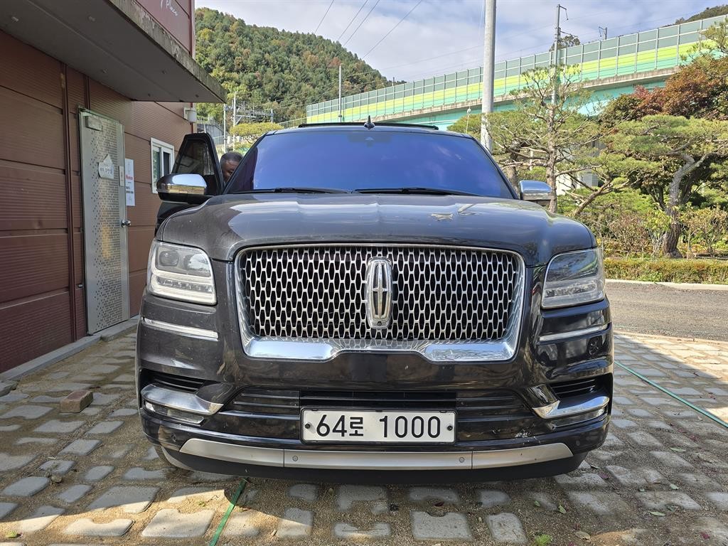 링컨 네비게이터 3.5 블랙 라벨 이미지 2