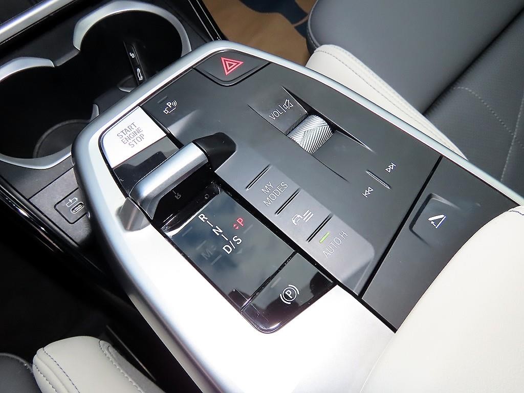 BMW X1 X1 (U11) sDrive 18d M 스포츠 이미지 11