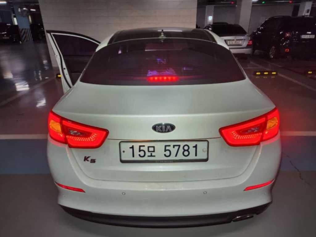 기아 K5 더 뉴 K5 2.0 노블레스 이미지 2