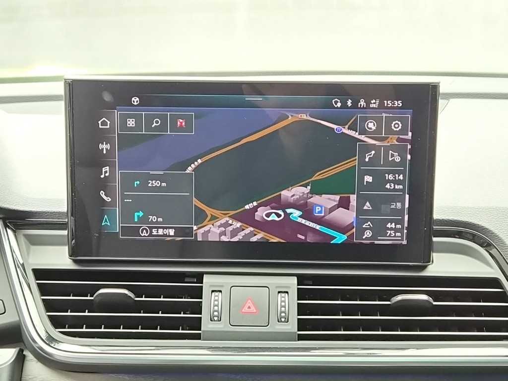 아우디 Q5 Q5 (FY) 45 TFSI 콰트로 프리미엄 스포트백 이미지 13