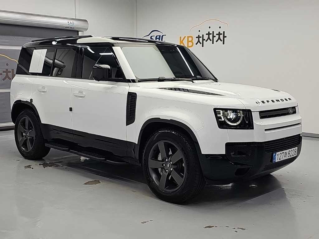 랜드로버 디펜더 디펜더 (L663) 110 D300 X-다이나믹 HSE 이미지 4