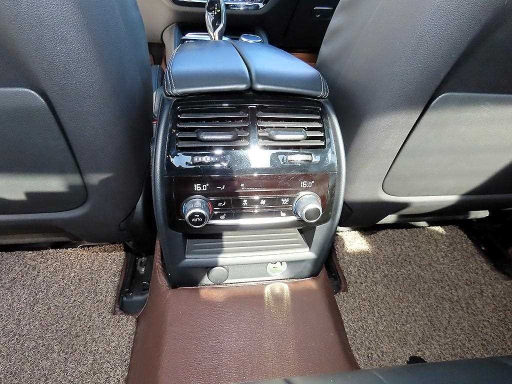 BMW 5시리즈 5시리즈 (G30) 530d M 스포츠 플러스 이미지 16