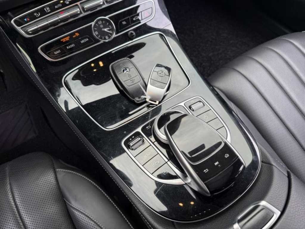 벤츠 E 클래스 E-클래스 W213 E400 4MATIC 익스클루시브 이미지 11