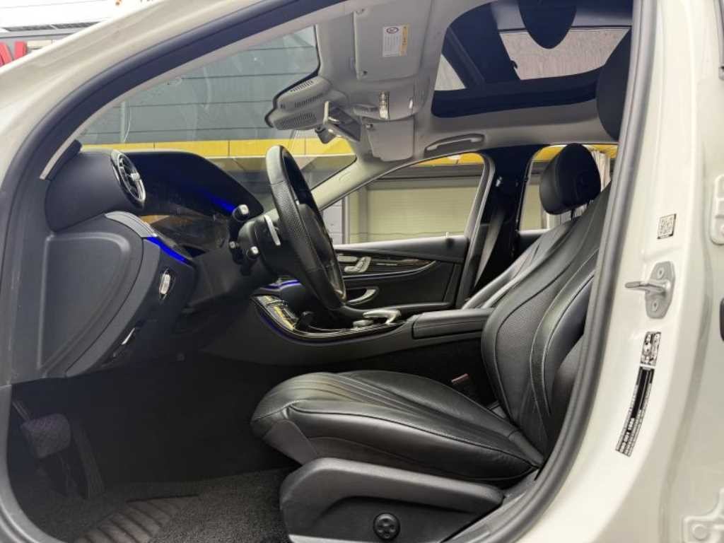 벤츠 E 클래스 E-클래스 W213 E400 4MATIC 익스클루시브 이미지 6