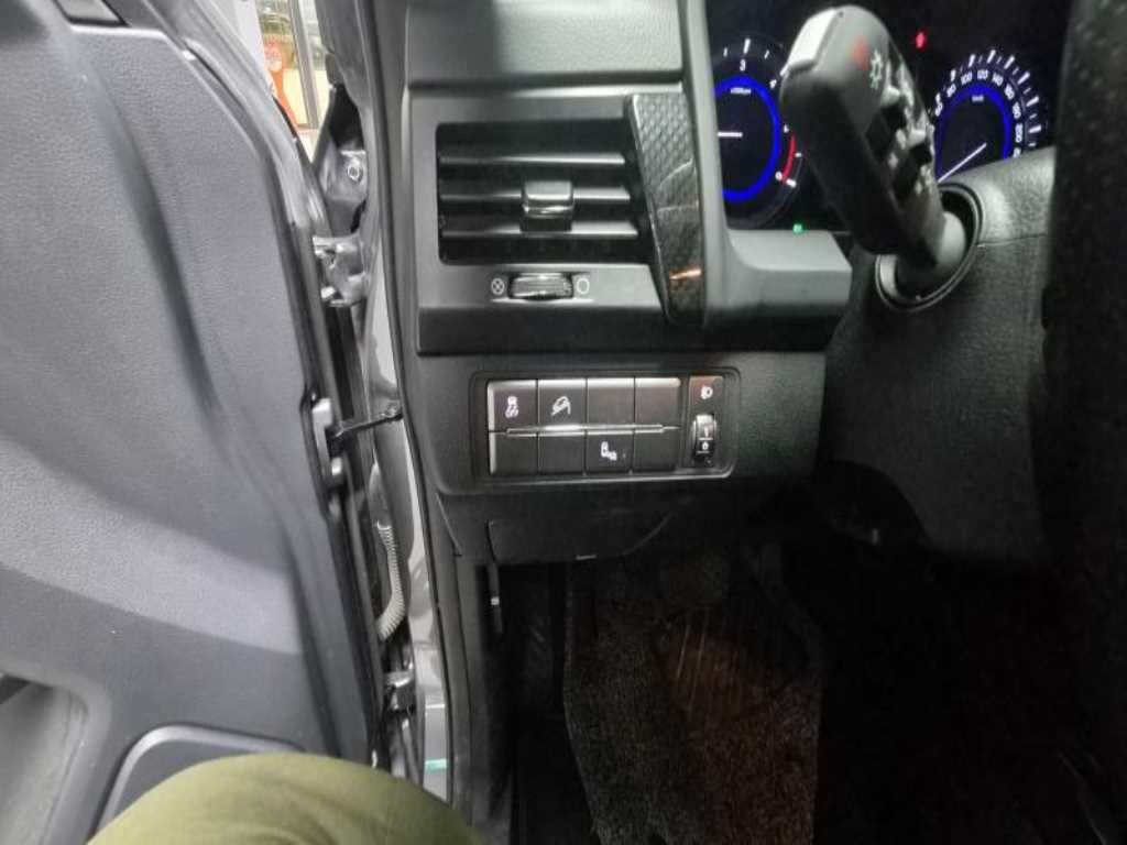 KG모빌리티(쌍용) 렉스턴 렉스턴 스포츠 칸 디젤 2.2 4WD 파워리프 프레스티지 이미지 9