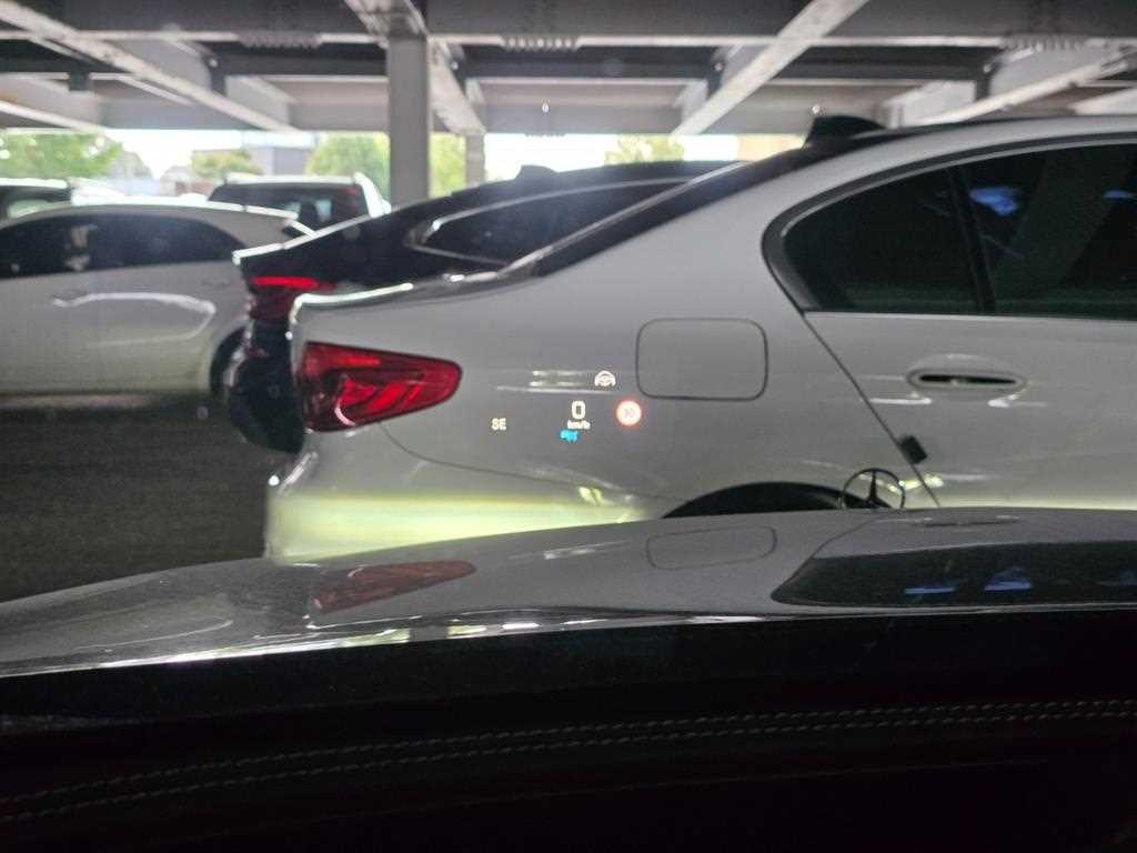 벤츠 E 클래스 E-클래스 W213 E300 4MATIC 익스클루시브 이미지 13