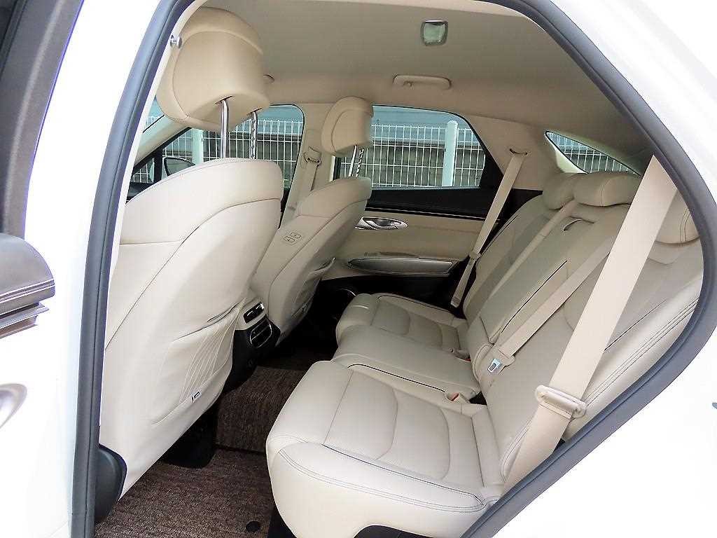 제네시스 GV70 2.5T 가솔린 2WD 기본형 이미지 6
