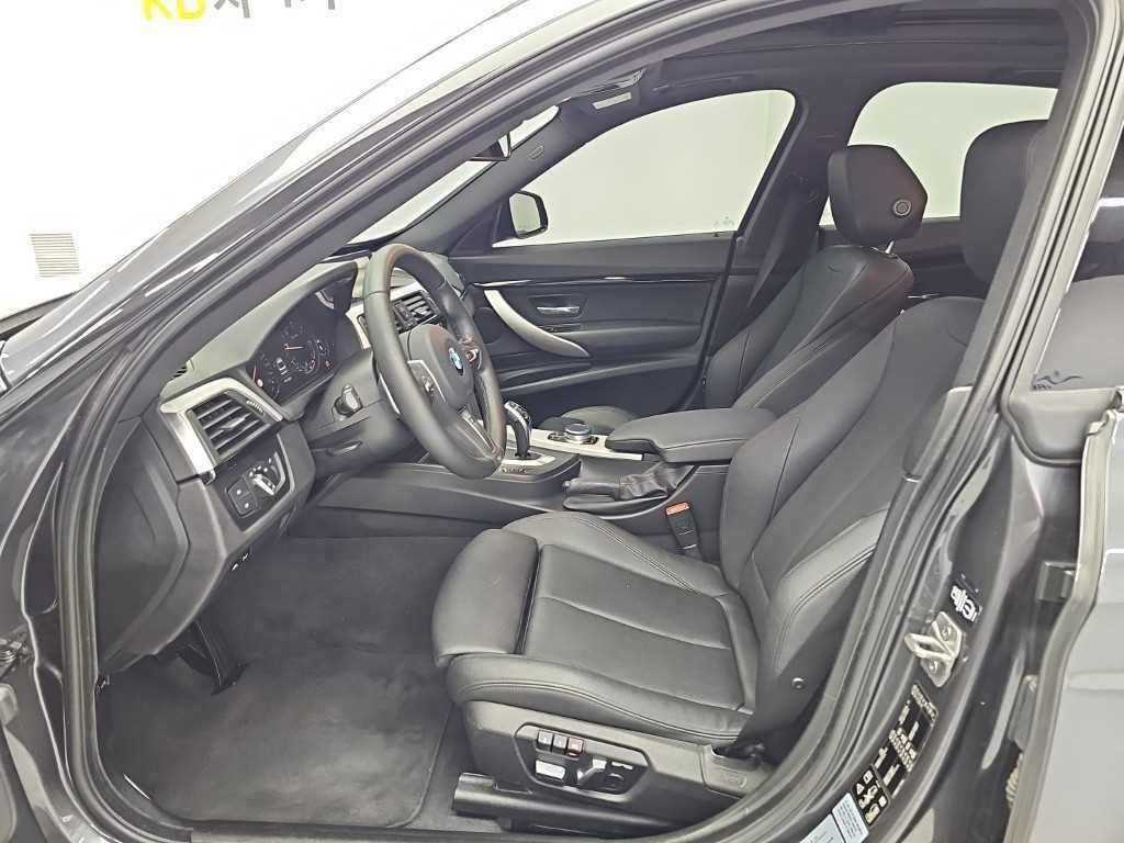 BMW 그란투리스모 3시리즈 GT (F34) GT 320D xDrive M 스포트 프리미엄 이미지 11