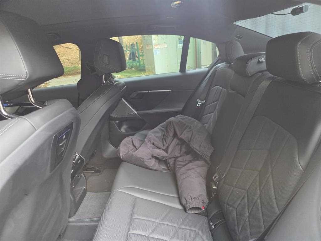 BMW 5시리즈 5시리즈 (G60) 520i M 스포츠 이미지 6
