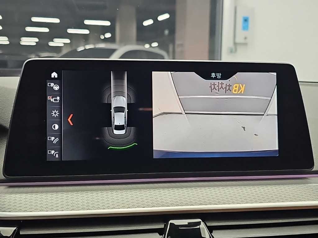 BMW 5시리즈 5시리즈 (G30) 530i M 스포츠 플러스 이미지 16