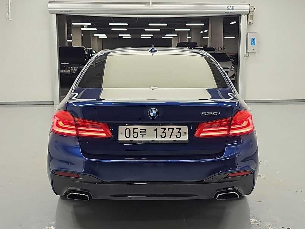 BMW 5시리즈 5시리즈 (G30) 530i M 스포츠 플러스 이미지 3