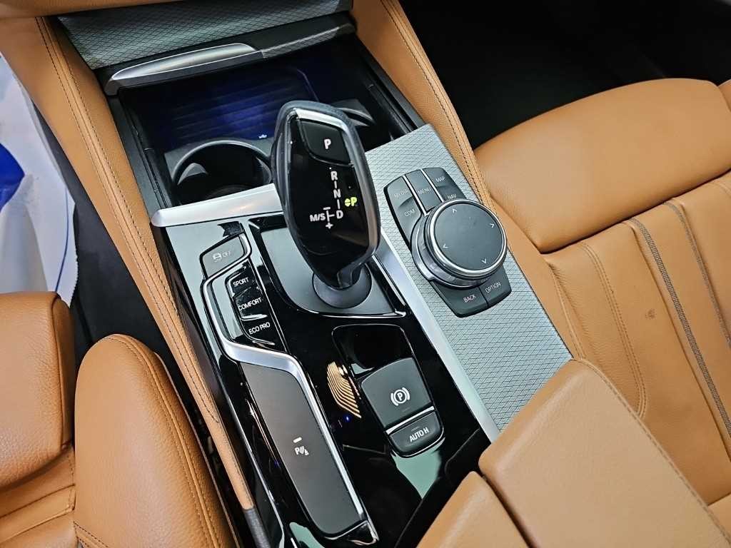 BMW 5시리즈 5시리즈 (G30) 530i M 스포츠 플러스 이미지 8