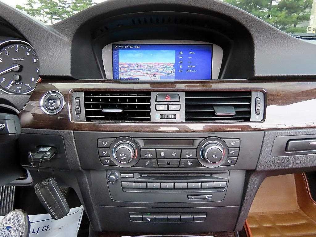 BMW 3시리즈 3시리즈 (E90) 328i 컨버터블 이미지 17