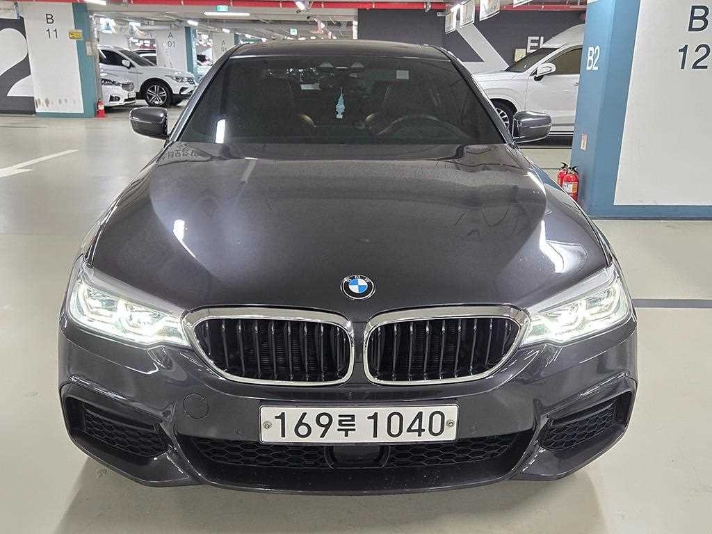 BMW 5시리즈 5시리즈 (G30) 520i M 스포츠 이미지 2