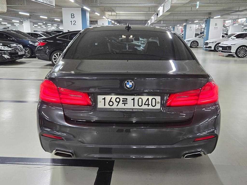 BMW 5시리즈 5시리즈 (G30) 520i M 스포츠 이미지 5