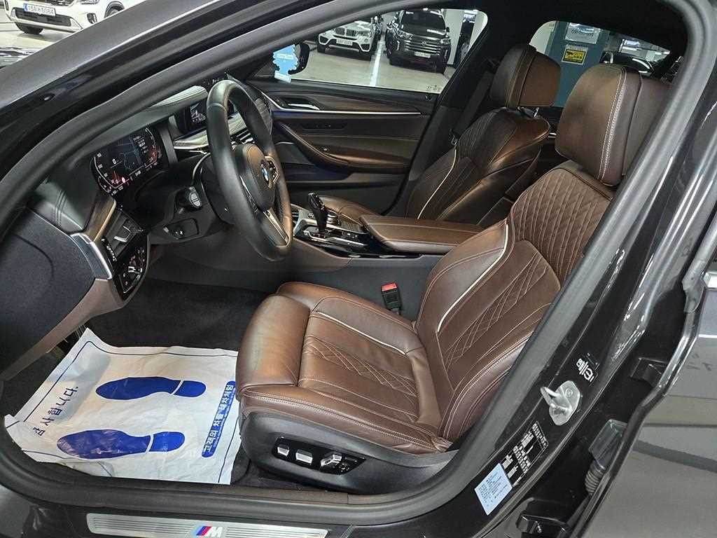 BMW 5시리즈 5시리즈 (G30) 520i M 스포츠 이미지 6