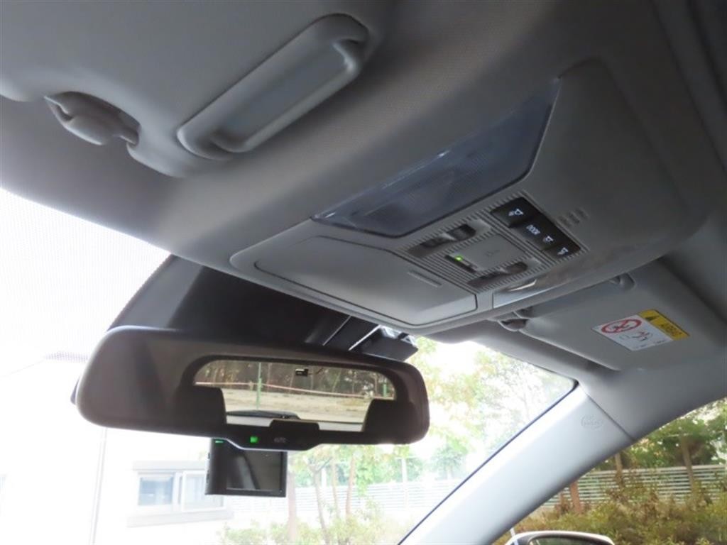 토요타 라브4 RAV4(5세대) 2.5 4WD 하이브리드 이미지 10